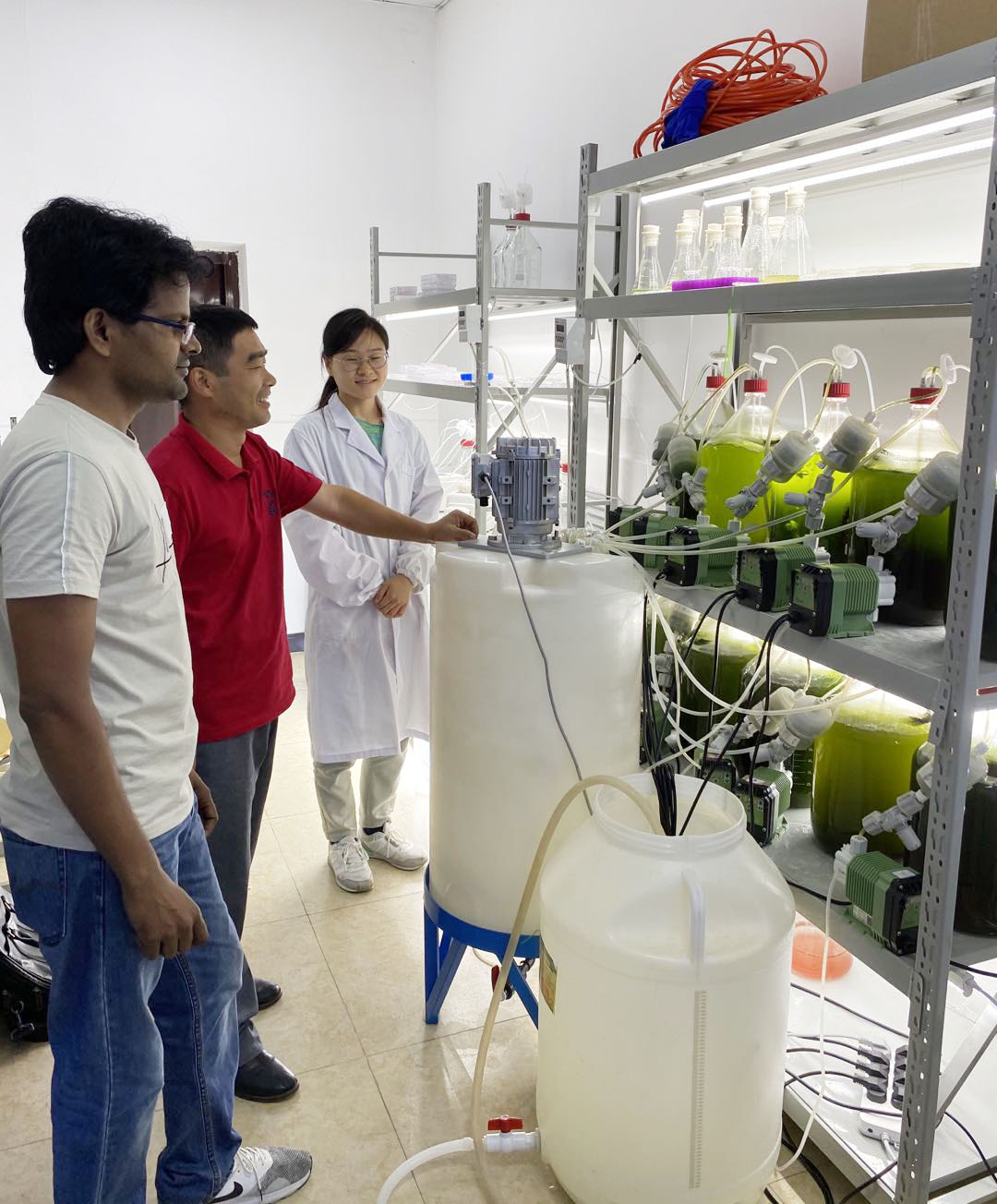 李健老师现场指导实验